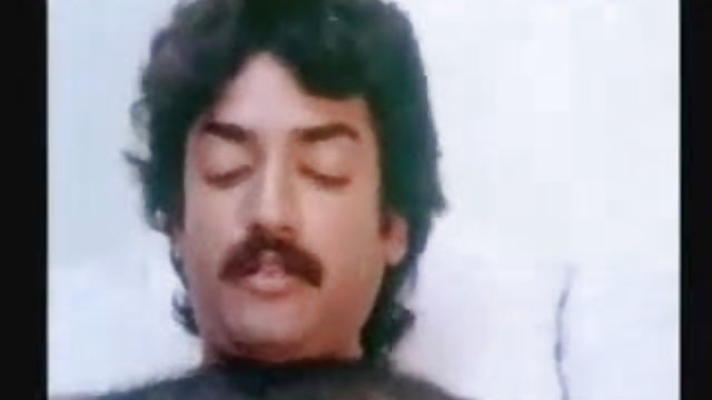 सबसे अच्छा अश्लील कोई पंजीकरण लेने के साथ बदल जाता है के साथ दो भारतीय लड़कियां