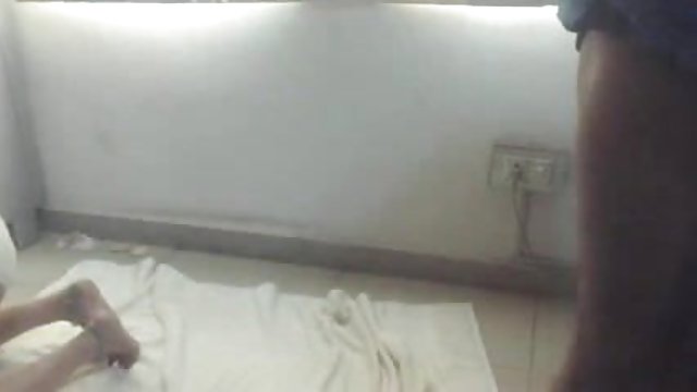 सबसे अच्छा अश्लील कोई पंजीकरण भारतीय बिकिनी सौंदर्य गड़बड़ सड़क पर