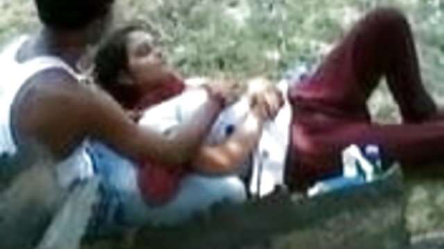 सबसे अच्छा अश्लील कोई पंजीकरण सींग का बना भारतीय लड़की चूसना अजनबियों