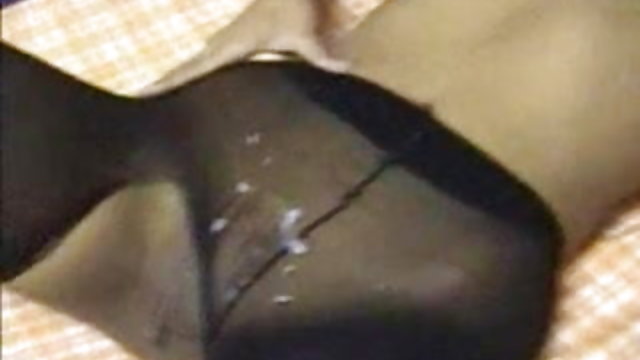 सबसे अच्छा अश्लील कोई पंजीकरण छोटे भारतीय के साथ चोटी वाली और मोज़ा झटके एक हेलोवीन कंकाल बंद पर उसके चेहरा