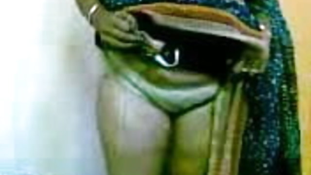 सबसे अच्छा अश्लील कोई पंजीकरण Busty भारतीय बैले नर्तकी हो रही है गड़बड़