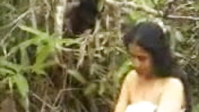 सबसे अच्छा अश्लील कोई पंजीकरण टिनी भारतीय के साथ छोटे स्तन नाटकों के साथ खुद पर कैम