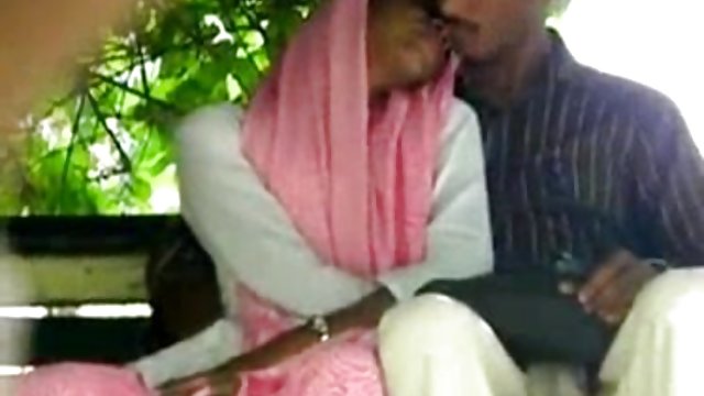 सबसे अच्छा अश्लील कोई पंजीकरण भारतीय लड़कियों Susy गाला और उसके दोस्त तीन प्रतिभागियों का सम्भोग सवारी में वैन